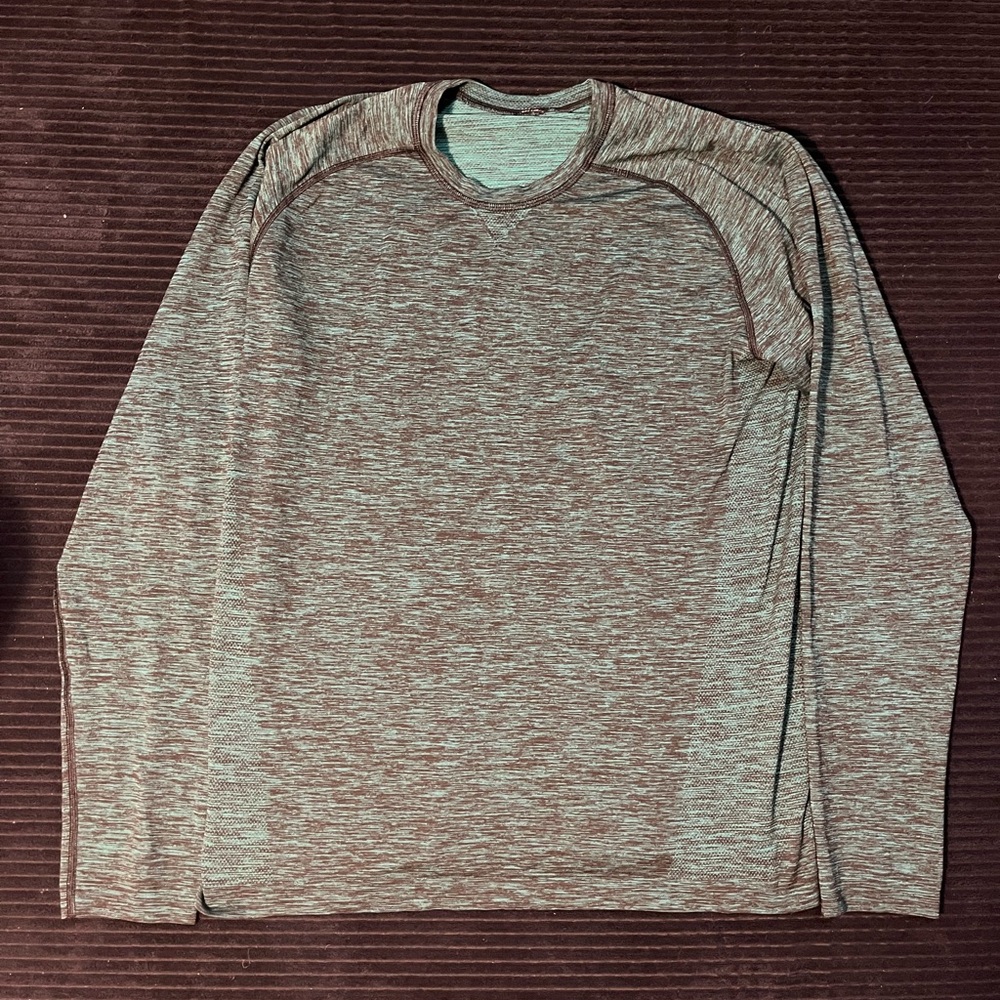 LULULEMON Long Sleeve Athletic Top
